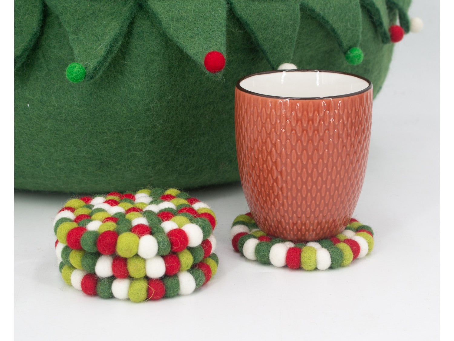 10cm Christmas Felt Ball Coaster