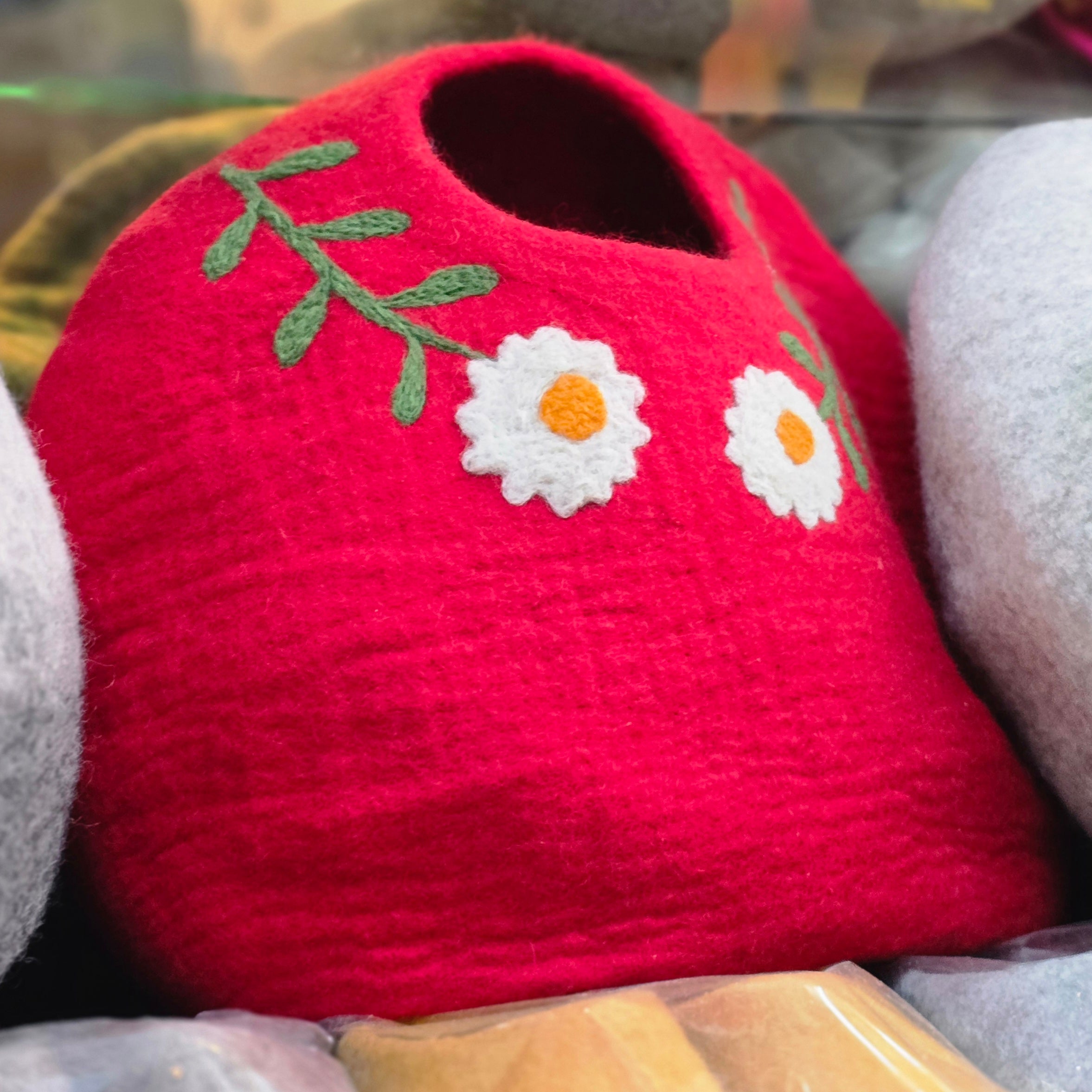 Floral Wool Felt Cat Cave