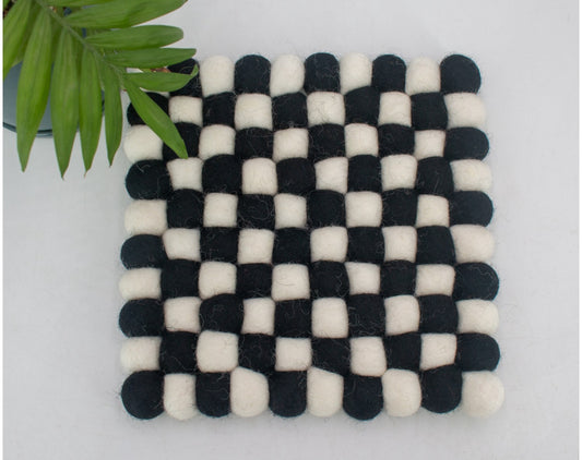 20x20cm Checkered Square Felt Ball Trivet